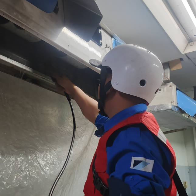 Dokumentasi pekerjaan servis AC CV Barid Indo Teknik 6